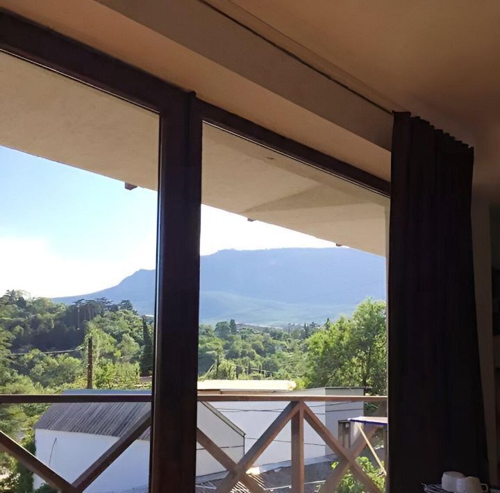 комната г Ялта пгт Гурзуф ул Крымских партизан 26 фото 3