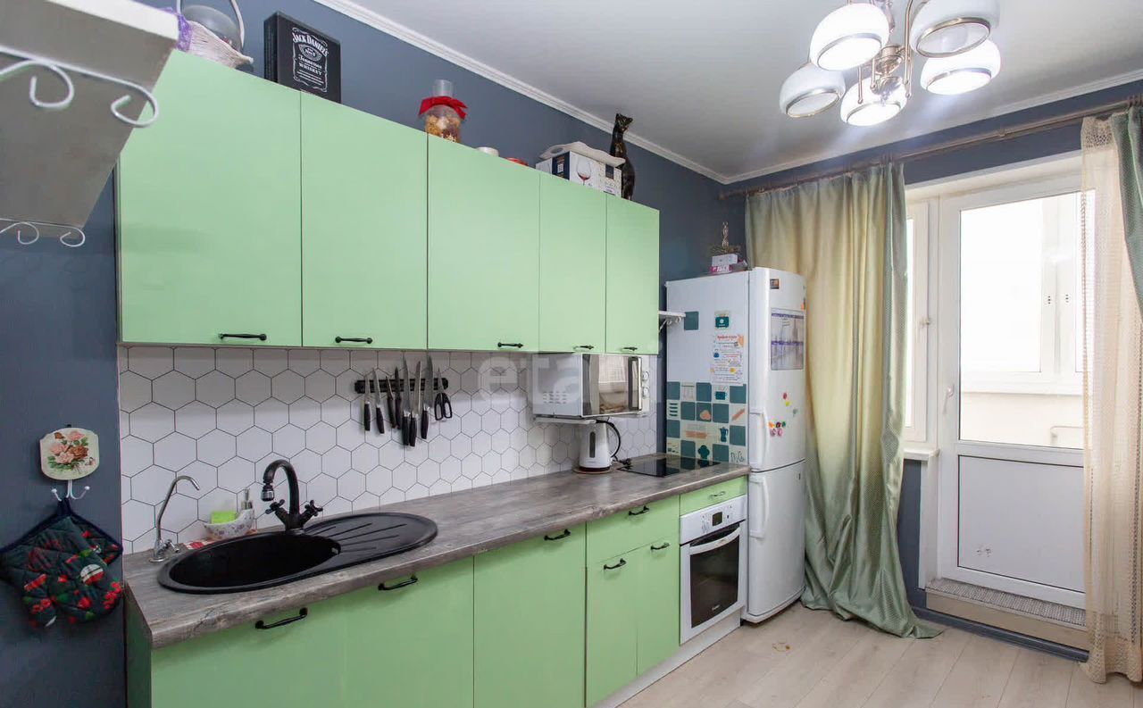 квартира г Тобольск 15-й мкр-н, 11А фото 1