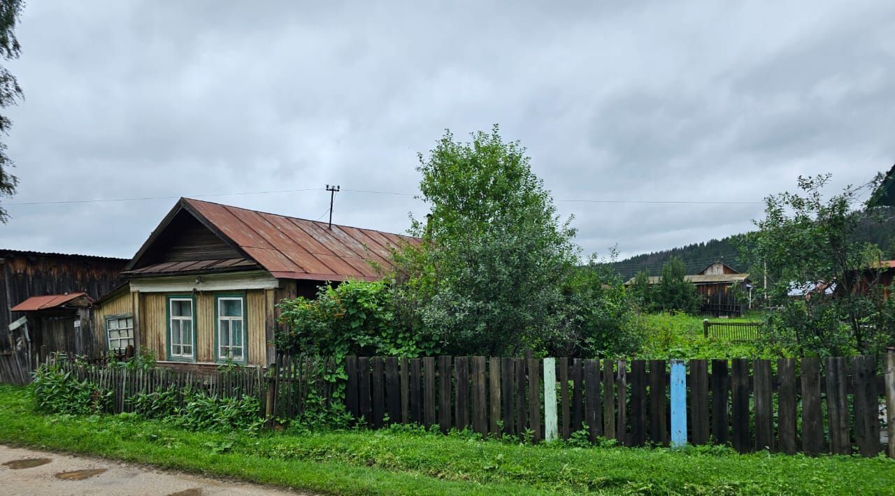 дом р-н Красноуфимский п Сарана ул Первомайская 22 фото 2