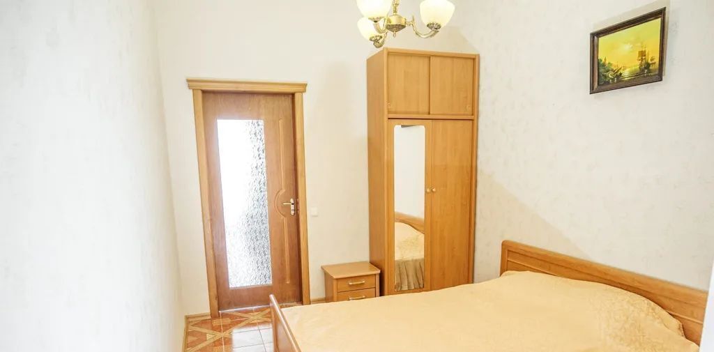 комната г Феодосия пгт Орджоникидзе ул Двуякорная 5 фото 2