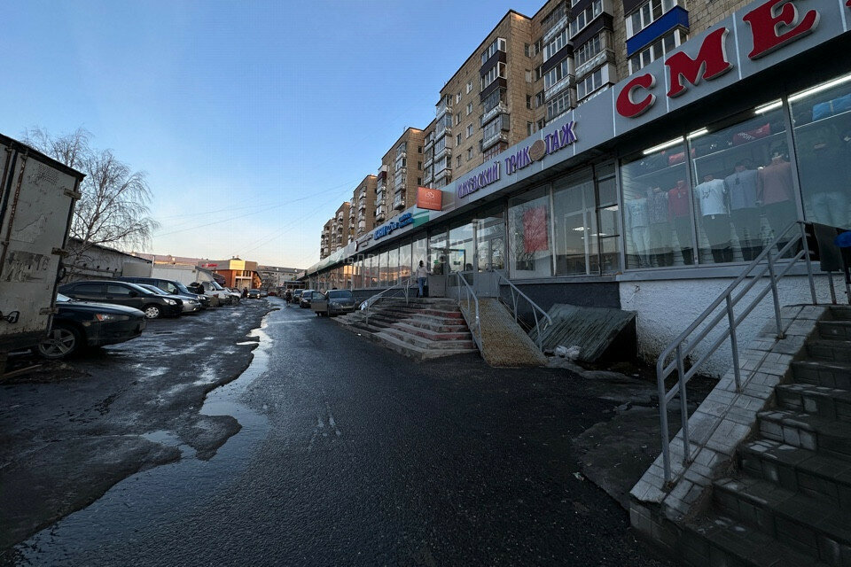 торговое помещение г Казань р-н Московский Яшьлек ул Декабристов 131 фото 2