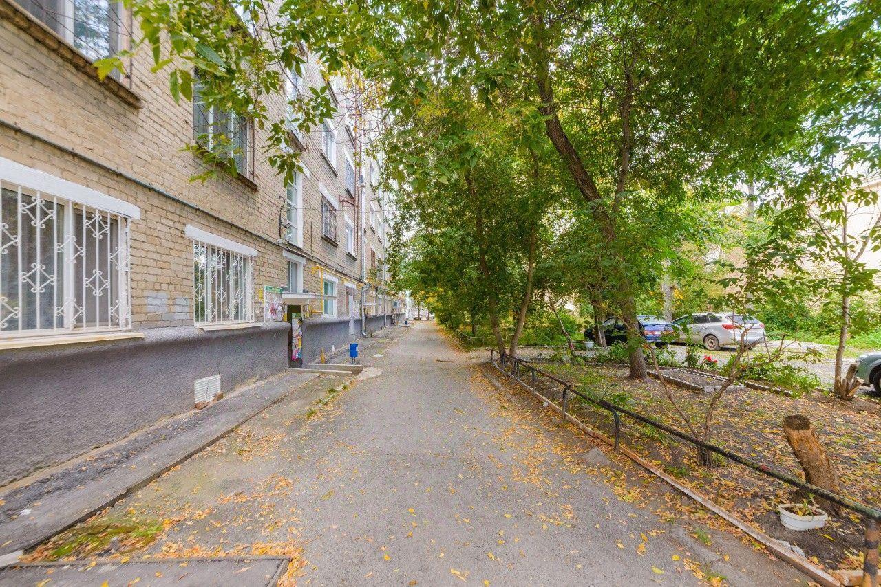 квартира г Екатеринбург р-н Кировский ул Мичурина 68 фото 2