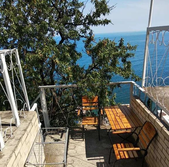 дом г Алушта с Рыбачье ул Лучистая 14 фото 2