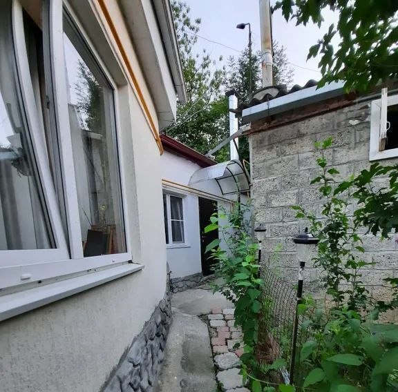 дом г Кисловодск ул Розы Люксембург 9 фото 10