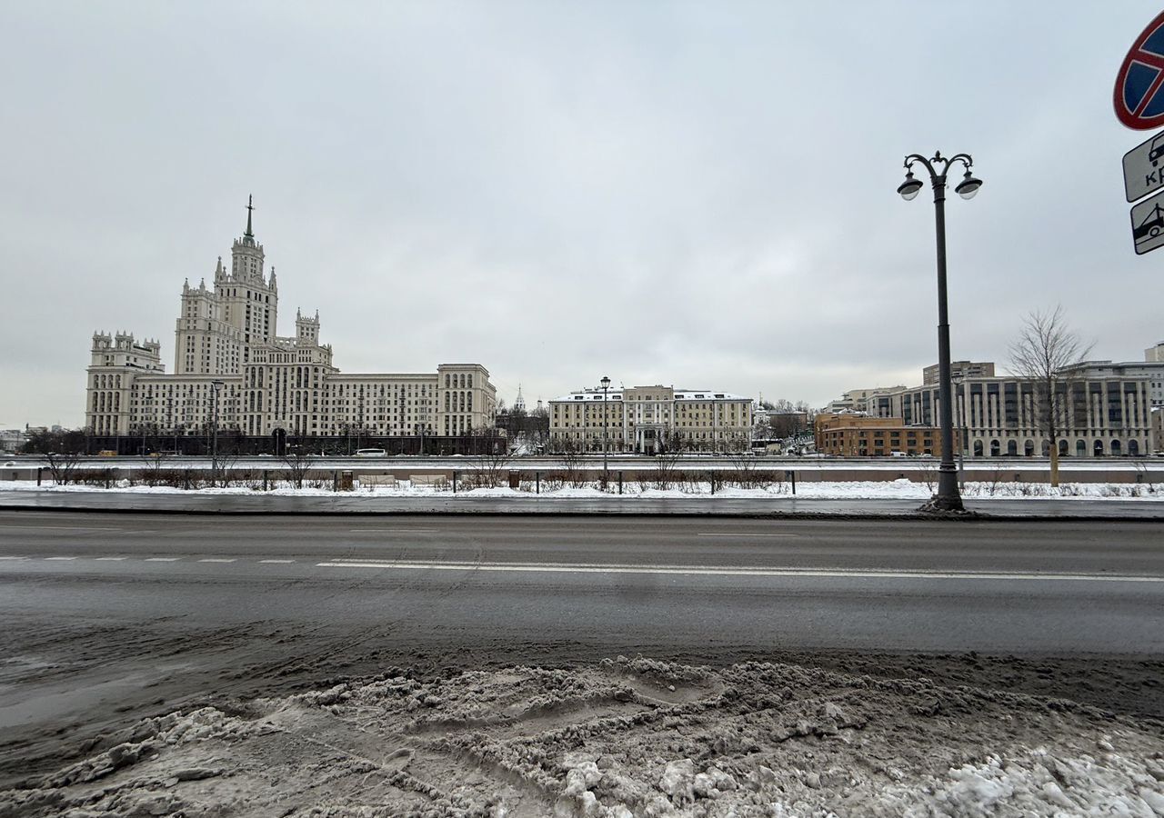 квартира г Москва метро Новокузнецкая наб Космодамианская 4/22а муниципальный округ Замоскворечье фото 1