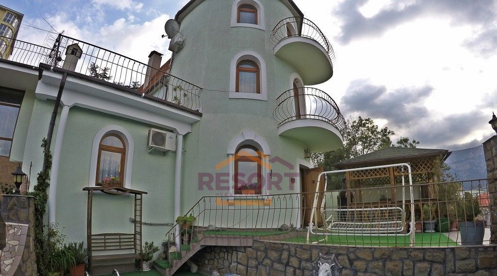 дом г Ялта ул Таврическая 33 фото 1