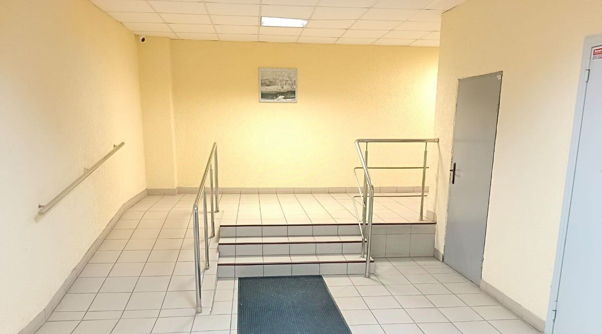 квартира г Саратов р-н Кировский ул им Зарубина В.С. 124/130 фото 23