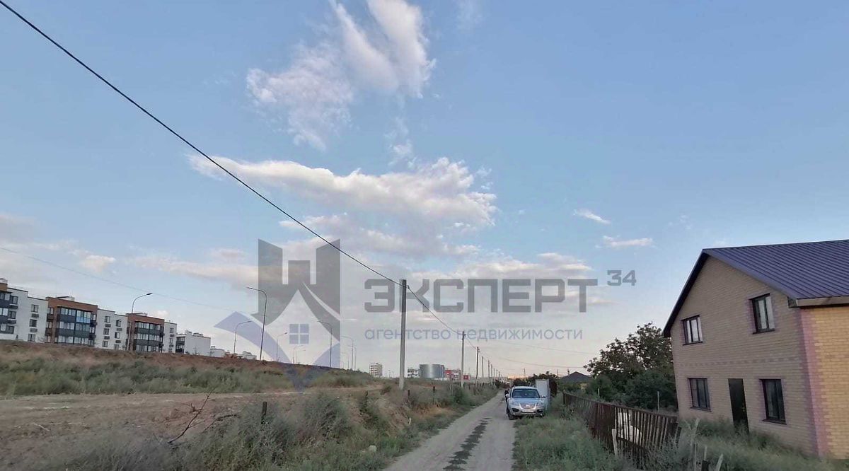 дом г Волгоград р-н Советский ул им. Джамбула Джабаева 2/43 фото 2