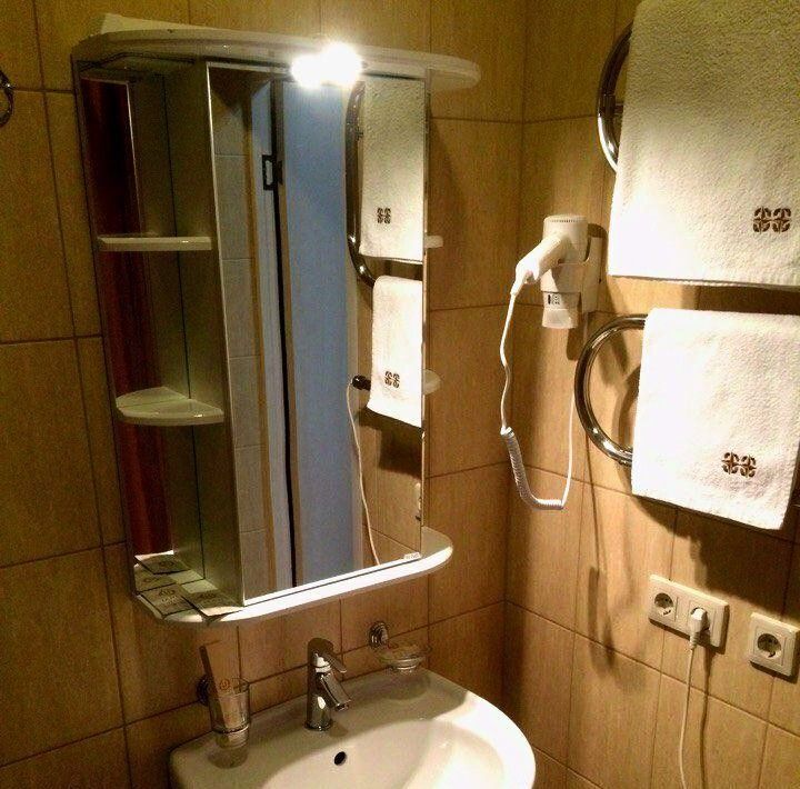 комната г Омск р-н Центральный ул Масленникова 26 фото 6