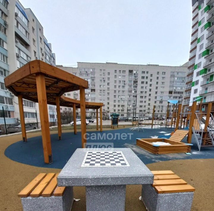 квартира г Саратов р-н Ленинский ул Лунная 25б фото 7