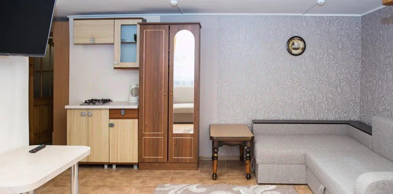 комната г Евпатория ул Революции 9а/3 фото 8