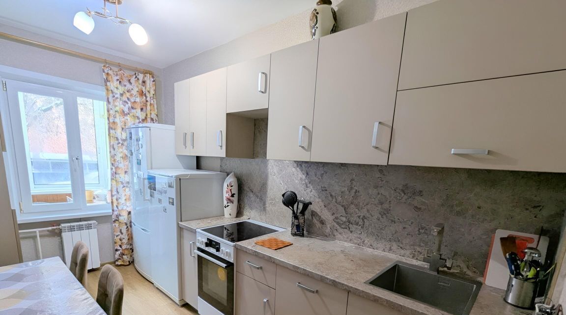 квартира г Иркутск р-н Свердловский ул Академика Курчатова 2в фото 1