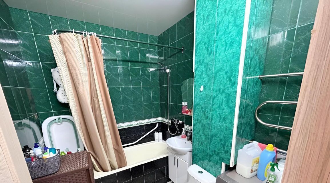 квартира г Астрахань р-н Кировский ул Валерии Барсовой 4 фото 7