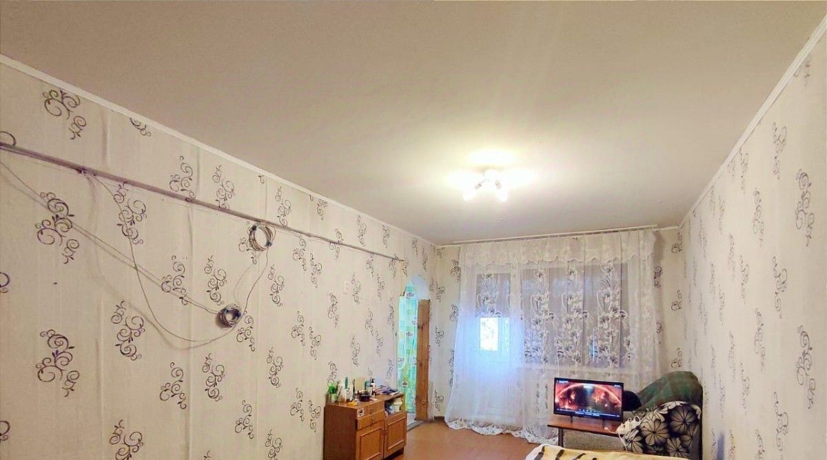квартира г Омск р-н Октябрьский ул Ермолаева 8 фото 5