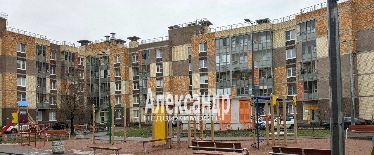 квартира г Санкт-Петербург пр-кт Юнтоловский 49к/1 Беговая фото 16