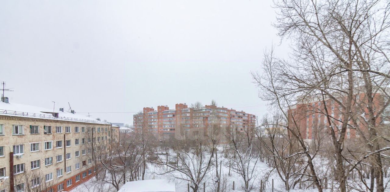 комната г Омск р-н Октябрьский пр-кт Космический 18 фото 16