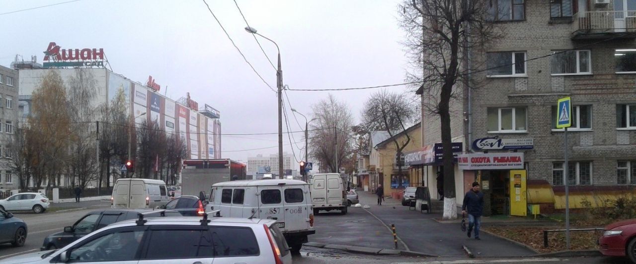 торговое помещение г Владимир р-н Октябрьский ул 850-летия 1/46 фото 1