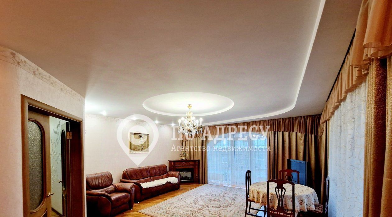 квартира г Саратов р-н Фрунзенский пл Театральная 1/37 фото 7