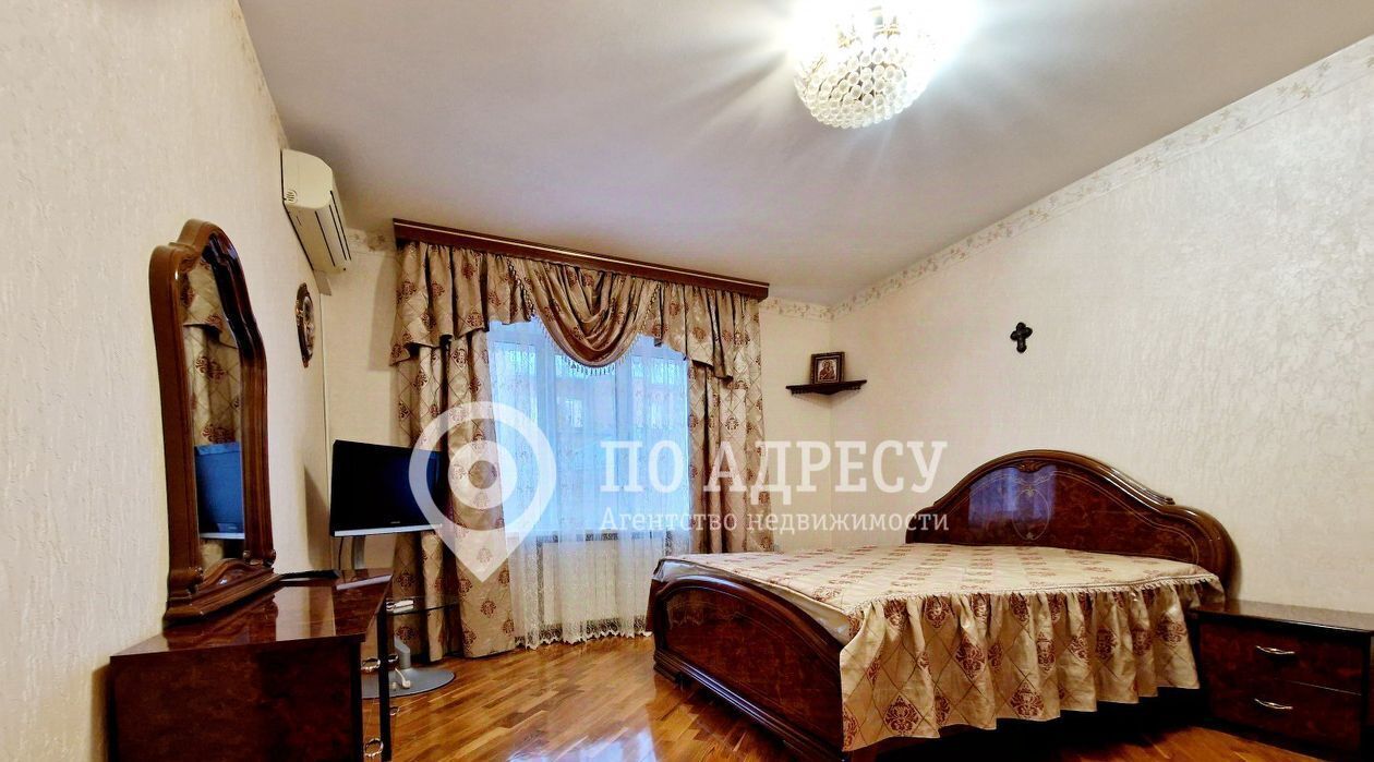 квартира г Саратов р-н Фрунзенский пл Театральная 1/37 фото 11