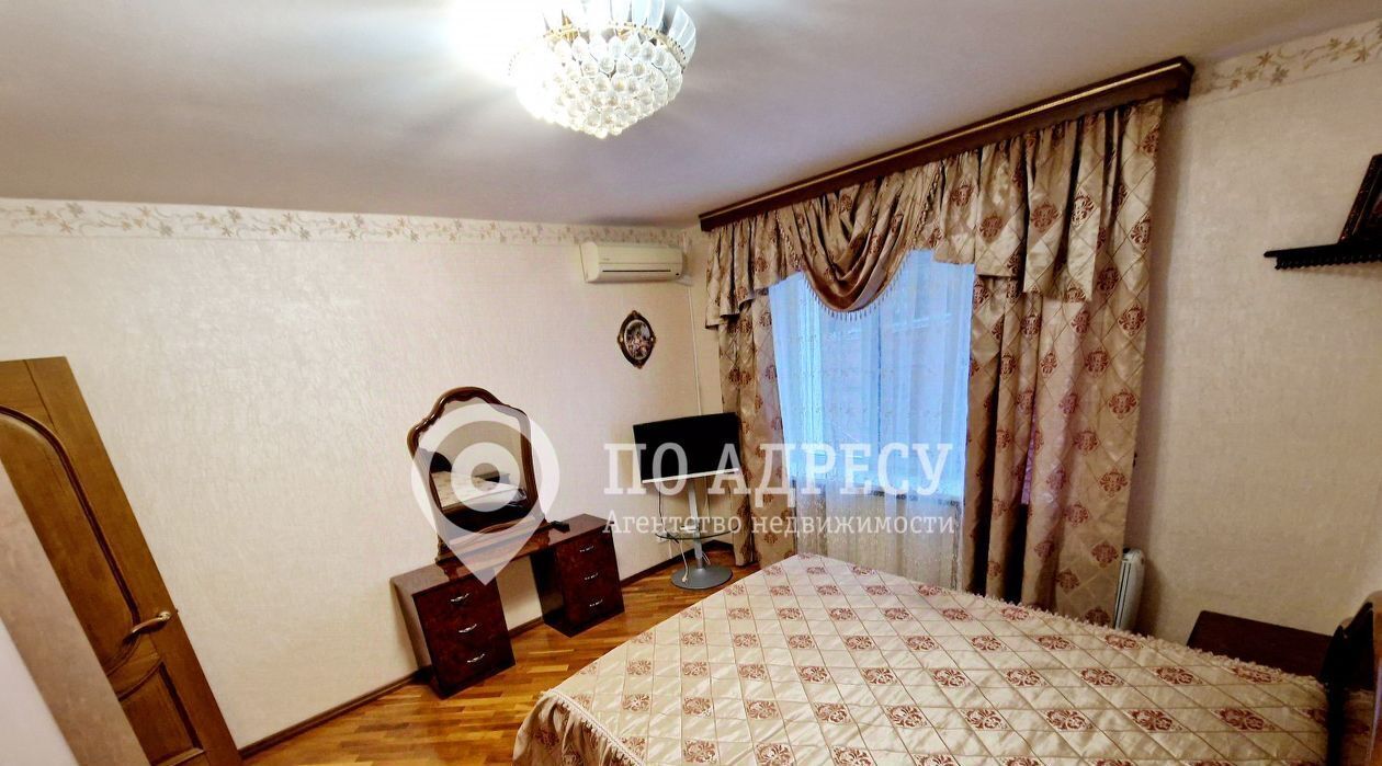 квартира г Саратов р-н Фрунзенский пл Театральная 1/37 фото 14