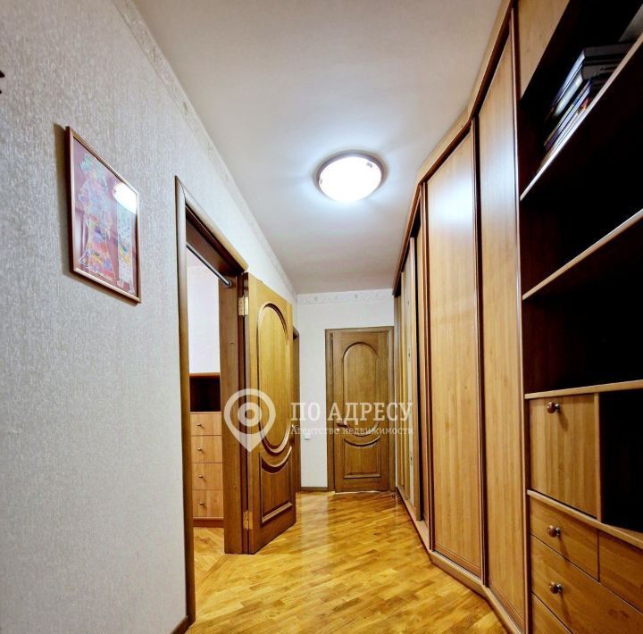 квартира г Саратов р-н Фрунзенский пл Театральная 1/37 фото 22