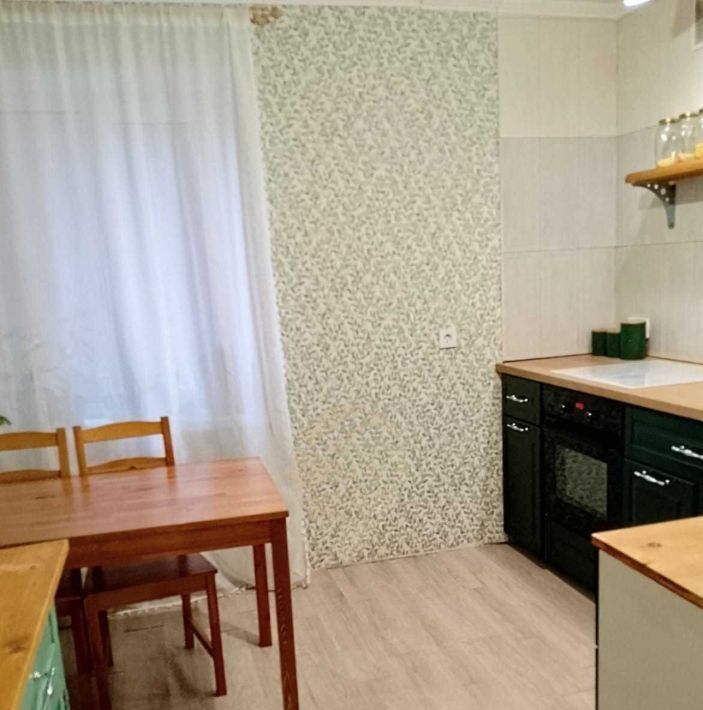 квартира г Старый Оскол Дубрава 1 кв-л, 13 фото 2