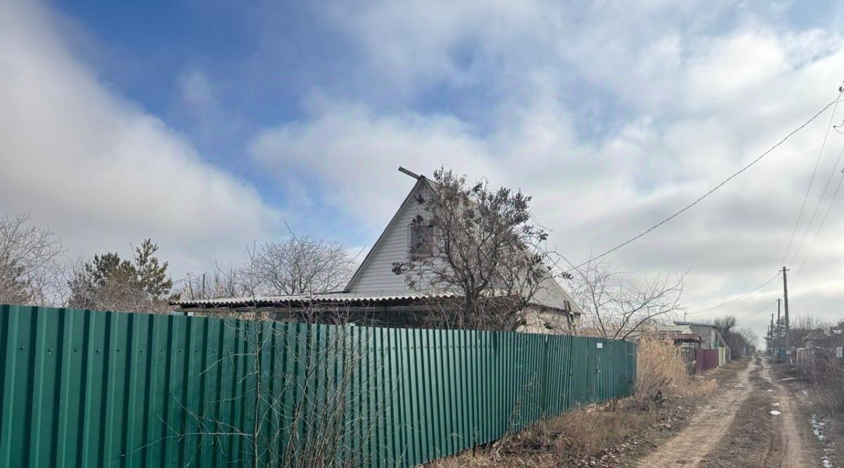 дом г Волжский снт Лилия ул Вишневая фото 1
