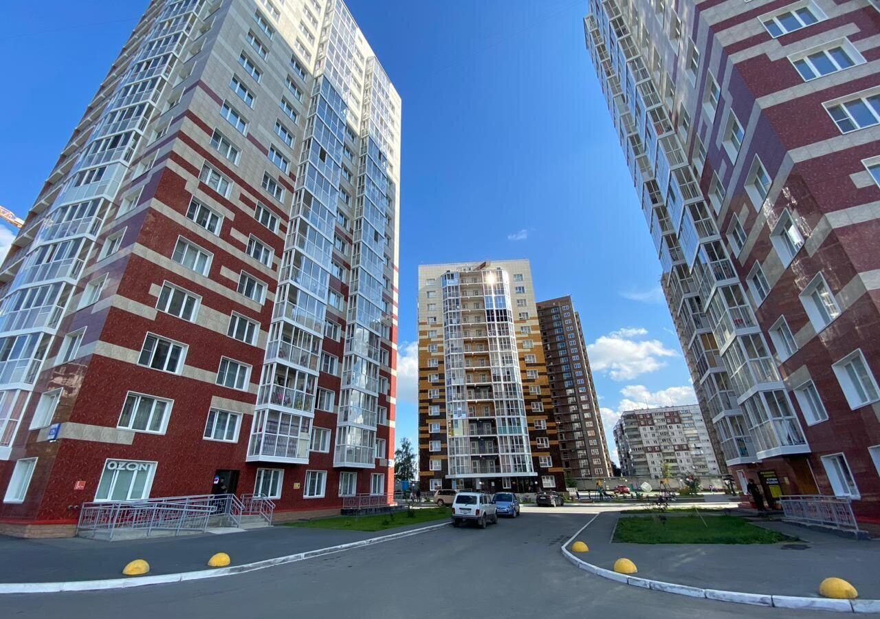 квартира г Новосибирск Золотая Нива ул Коминтерна 126 фото 2