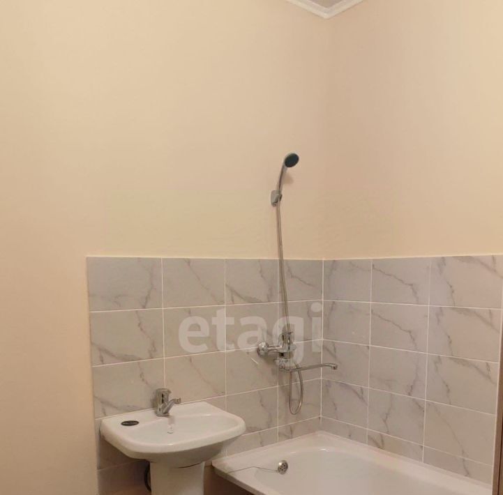 квартира г Бийск ул Михаила Митрофанова 2/2 фото 5