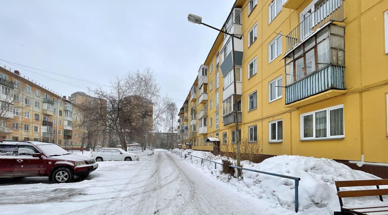 квартира г Омск р-н Центральный ул Багратиона 25а пос. Амурский фото 26