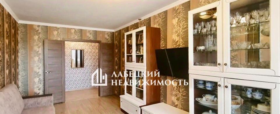 квартира г Магнитогорск р-н Орджоникидзевский ул 50-летия Магнитки 52 фото 3