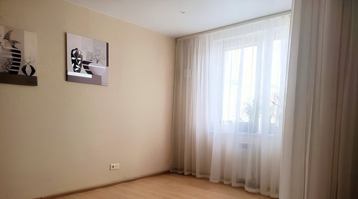 квартира г Омск р-н Кировский ул Конева 10 фото 2