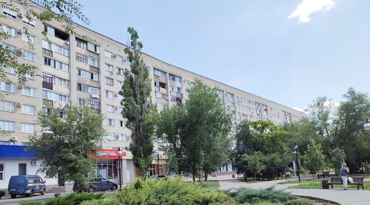 квартира г Волжский пл Труда 19 фото 1