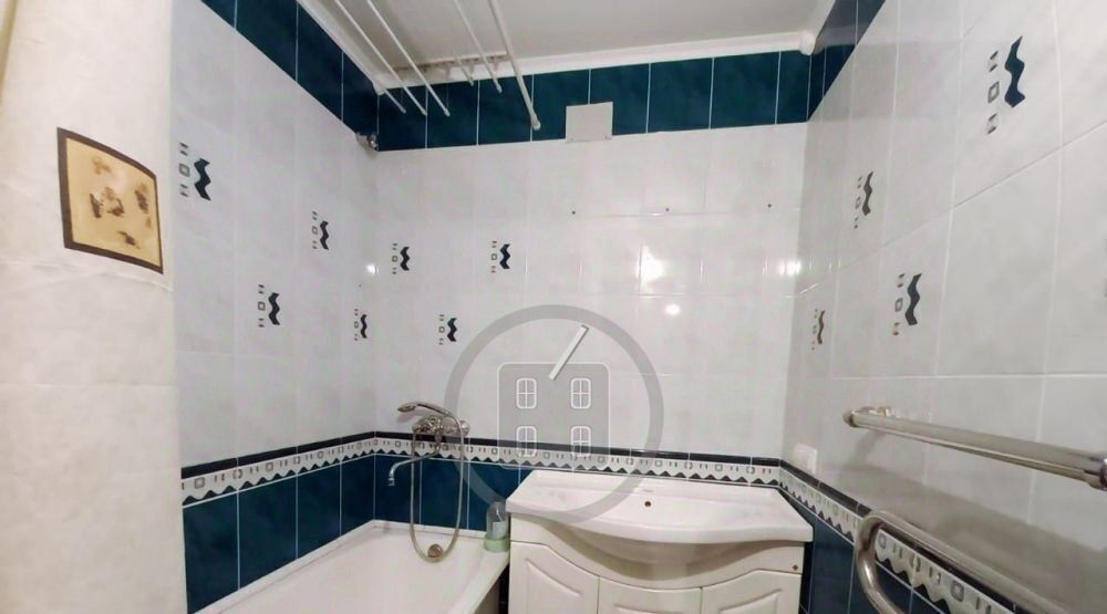 квартира г Калуга р-н Московский ул Гурьянова 18к/1 фото 5