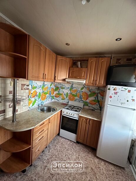 квартира г Курск р-н Сеймский ул Черняховского 27 фото 8