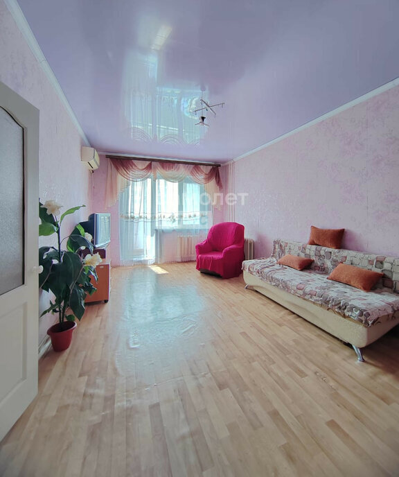 квартира г Астрахань ул Жилая 8к/1 фото 10