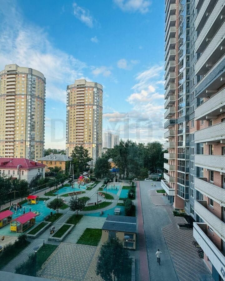 квартира г Екатеринбург р-н Кировский Машиностроителей ул Ирбитская 8 фото 1