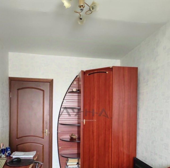 квартира г Набережные Челны р-н Центральный ул Шамиля Усманова 91/41 фото 11