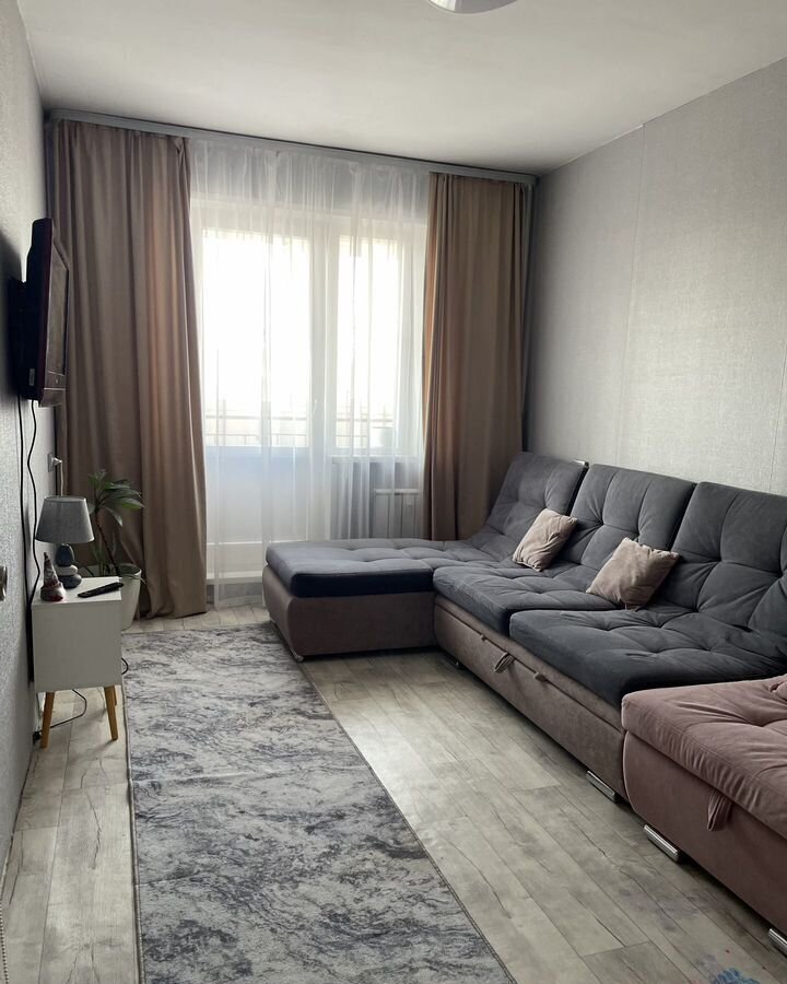 квартира г Красноярск р-н Свердловский ул Карамзина 32 фото 1