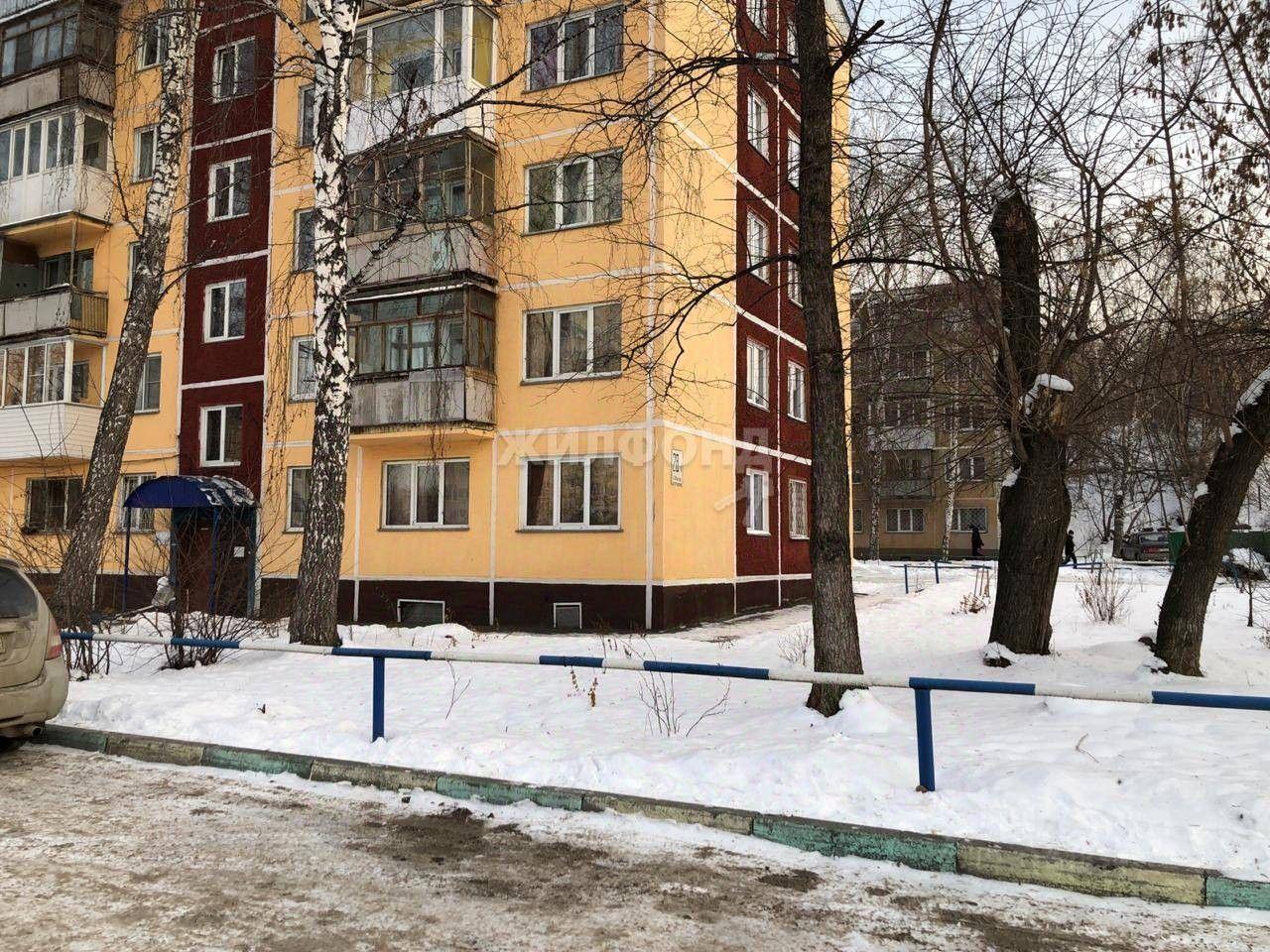 квартира г Новосибирск р-н Дзержинский ул Адриена Лежена 28 фото 16