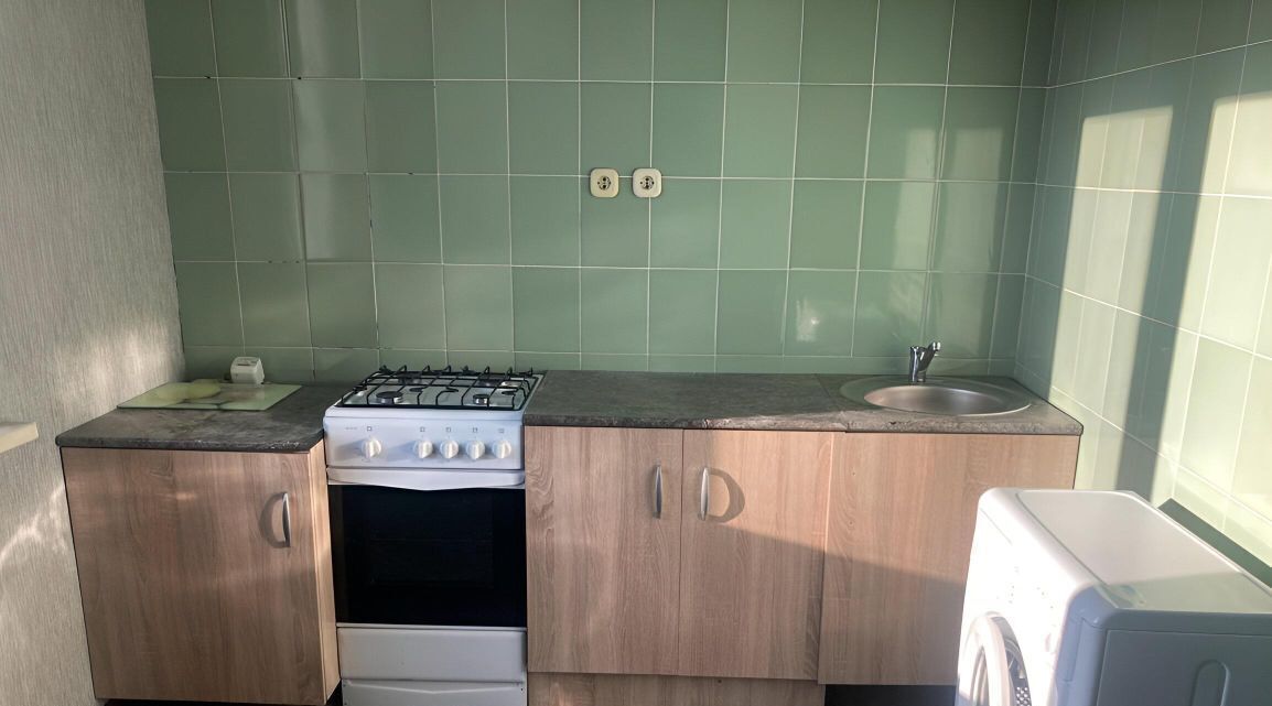квартира г Саратов п Шарковка р-н Заводской 5 фото 2