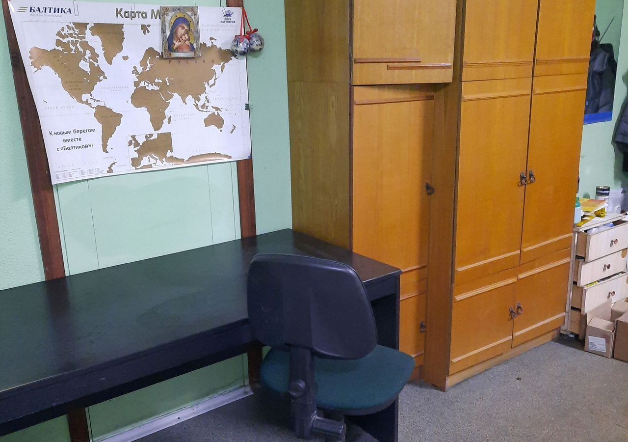 свободного назначения р-н Кольский г Кола городское поселение город Кола, пр-т Виктора Миронова, 18 фото 2
