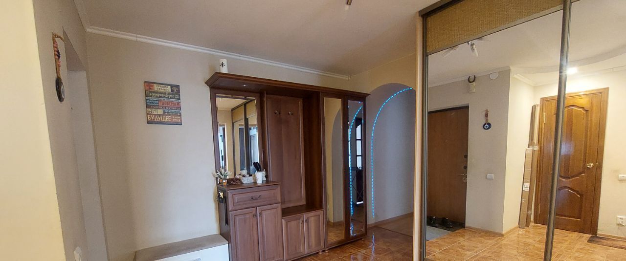 квартира г Волгоград р-н Тракторозаводский наб Волжской флотилии 37а фото 7