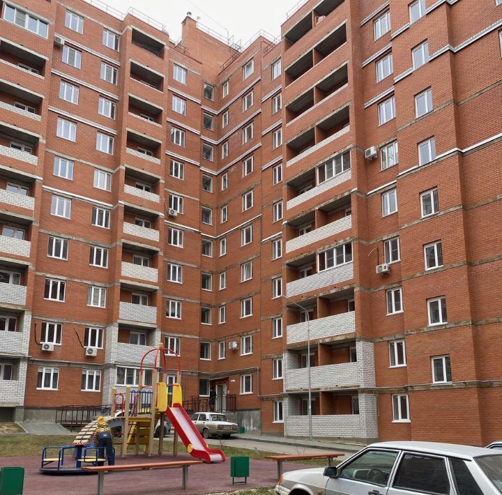 квартира г Волгоград р-н Кировский ул 70-летия Победы 27 фото 16
