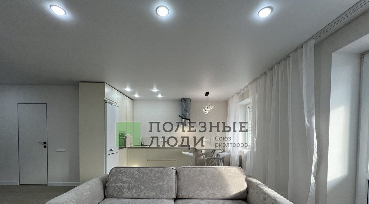 квартира г Саратов р-н Кировский ул им Зарубина В.С. 124/130 фото 3