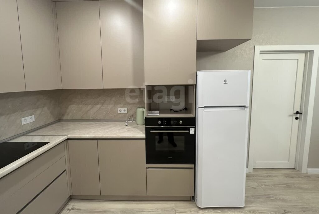 квартира г Тюмень ул Фармана Салманова 3 фото 3