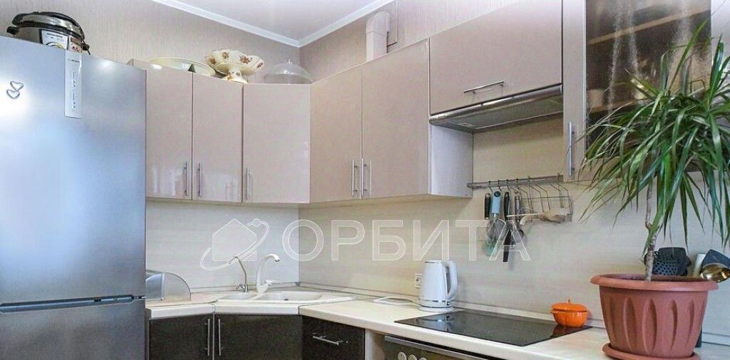 квартира г Тюмень р-н Центральный ул Дружбы 73 фото 2