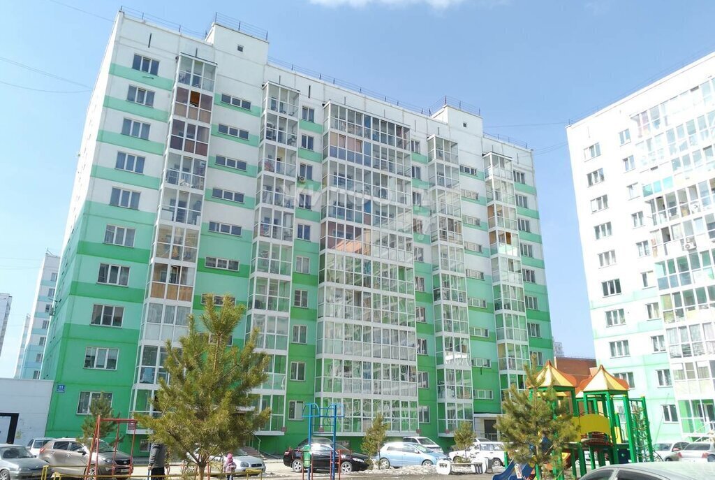 квартира г Новосибирск р-н Октябрьский Золотая Нива ул Виталия Потылицына 11 Плющихинский фото 3