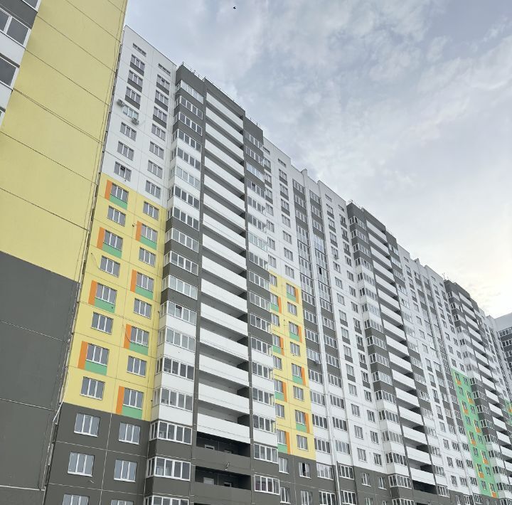 квартира г Оренбург р-н Ленинский ул Братьев Хусаиновых 6 фото 1