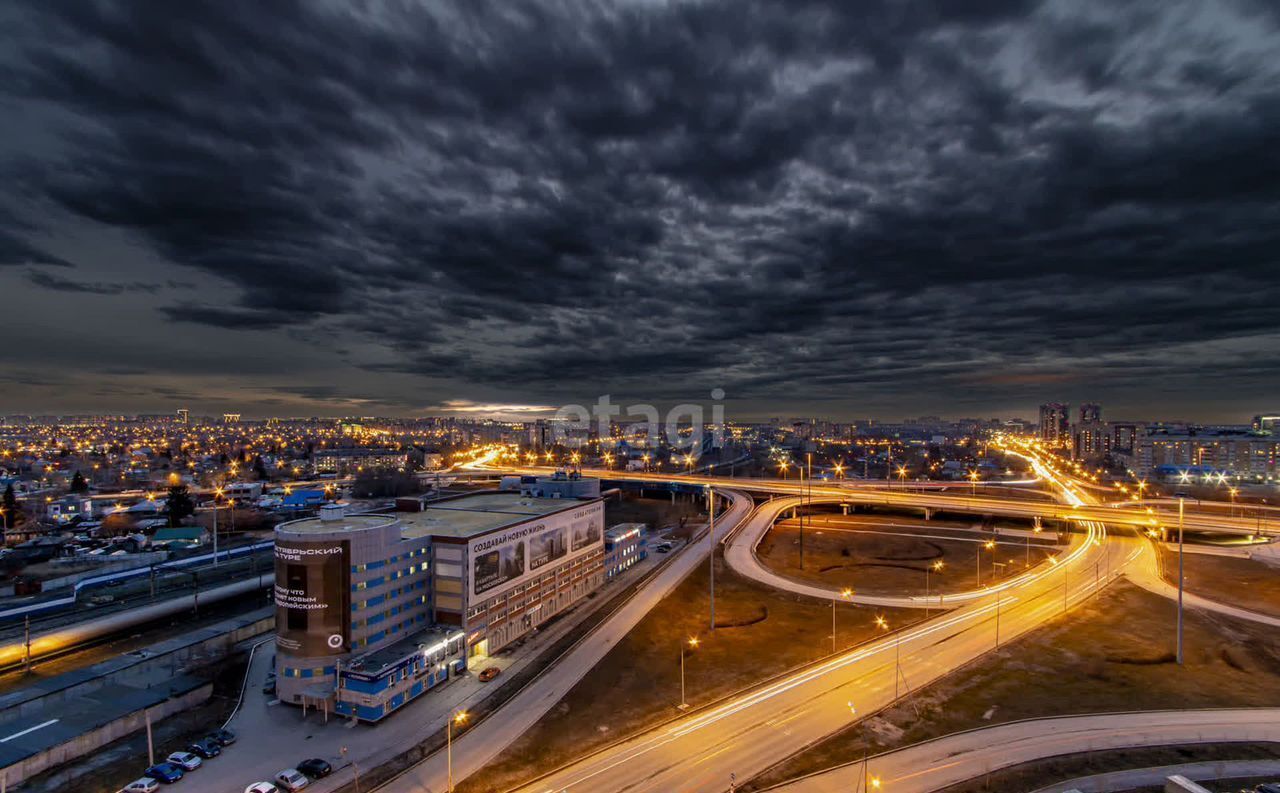квартира г Тюмень р-н Центральный ул 50 лет ВЛКСМ 13к/1 фото 3